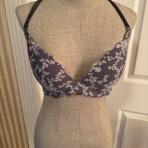Victoria Secret push up bra size 38C - Picture 1 of 4